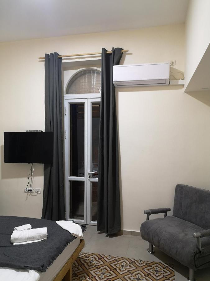 Bed & Breakfast Allenby2 2*